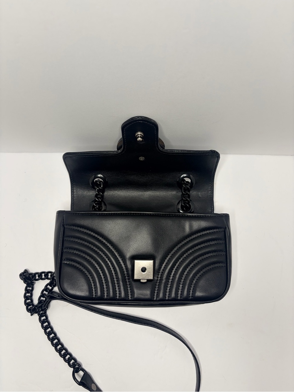 Gucci Black Matelassé GG Small Shoulder Bag - Picture 7 of 11